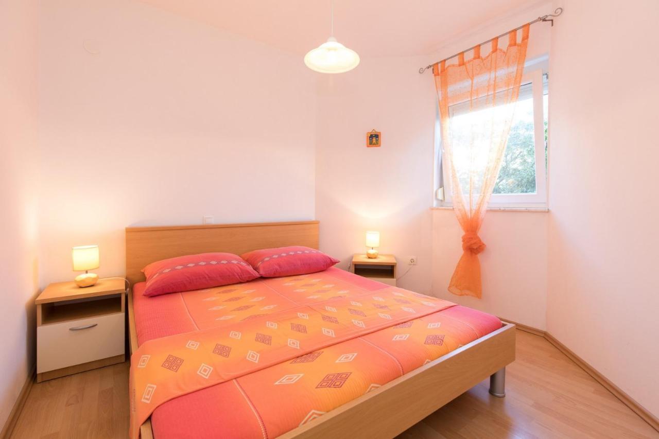 Apartments Mirjana * Central Location And Close To Beach ปูนัต ภายนอก รูปภาพ