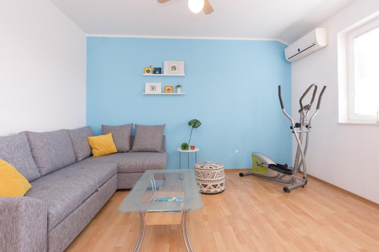 Apartments Mirjana * Central Location And Close To Beach ปูนัต ภายนอก รูปภาพ