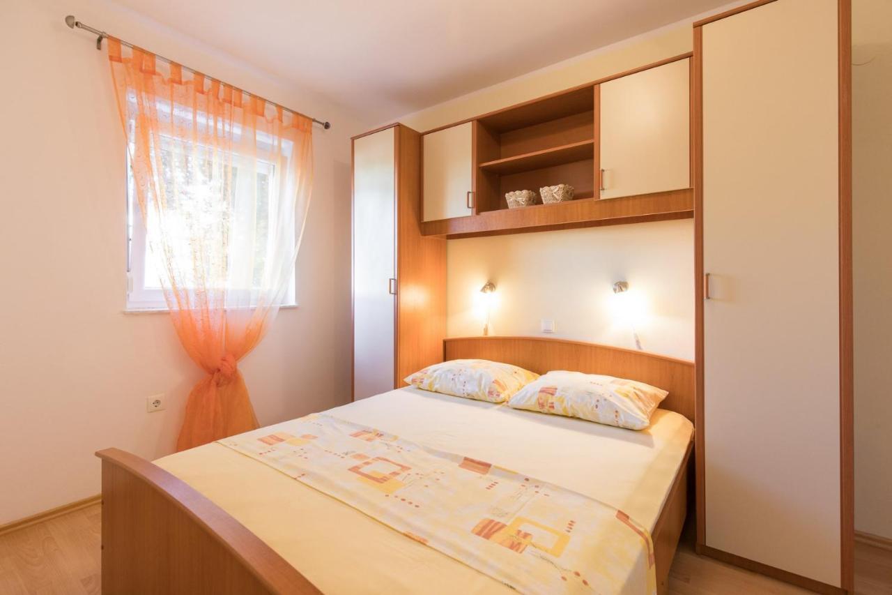 Apartments Mirjana * Central Location And Close To Beach ปูนัต ภายนอก รูปภาพ