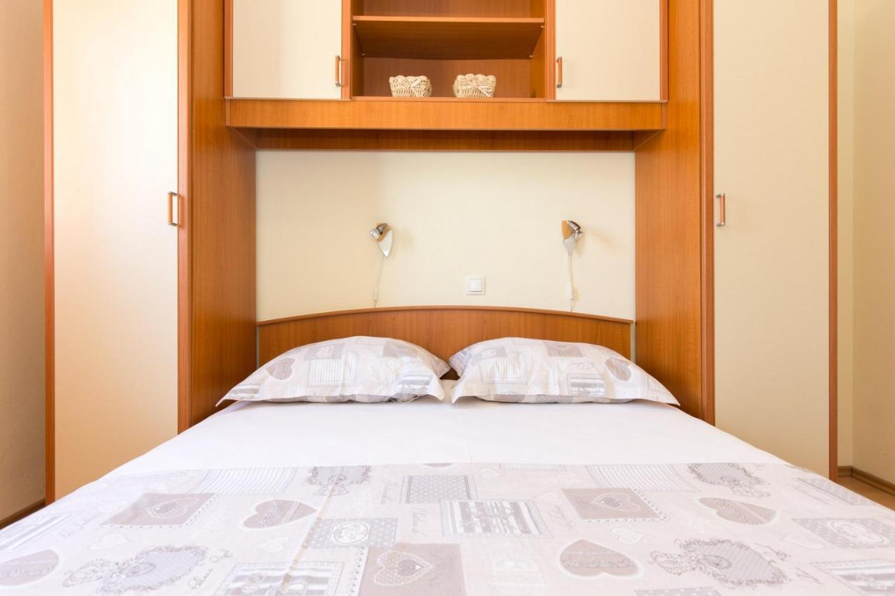 Apartments Mirjana * Central Location And Close To Beach ปูนัต ภายนอก รูปภาพ