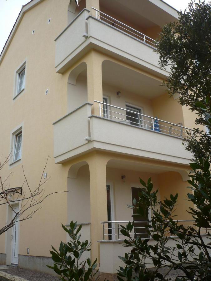 Apartments Mirjana * Central Location And Close To Beach ปูนัต ภายนอก รูปภาพ